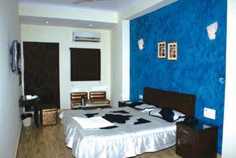 Hotel Sheesh Mahal Neu-Delhi Exterior foto